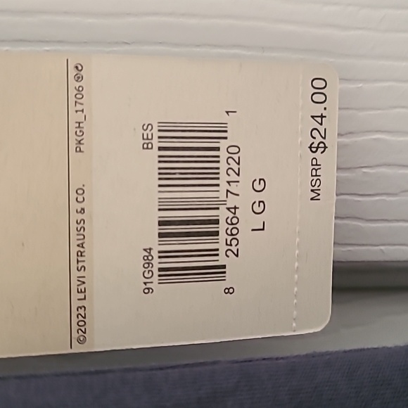 LEVIS BOYS BLUE AND RED SHORT SLEEVE T-SHIRT SIZE LARGE - Picture 4 of 10